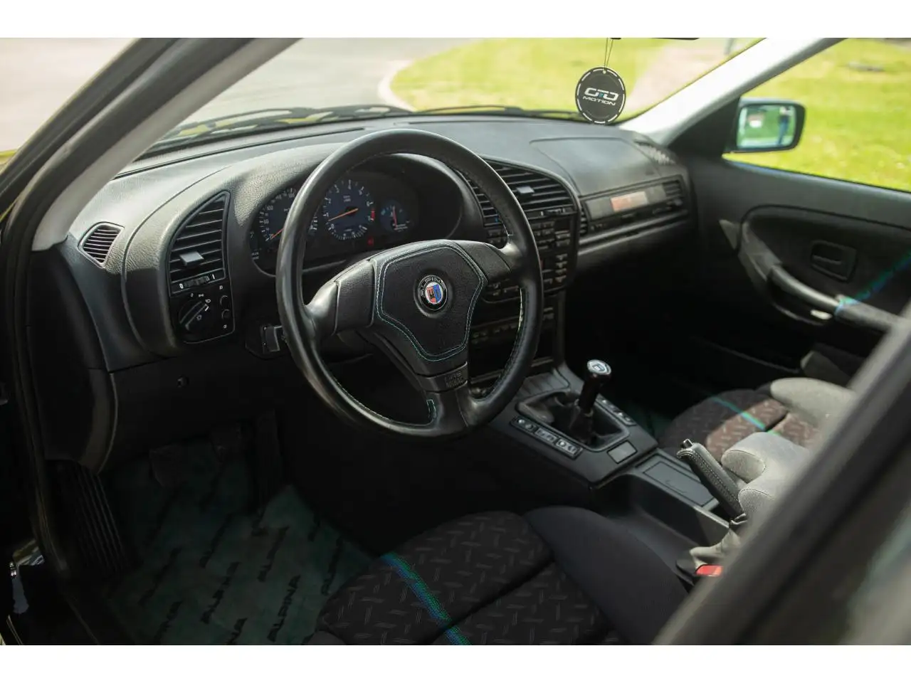 ALPINA BMW B3 Touring Série 3 3.0i E36 UNIKAT 15/24, foto 8