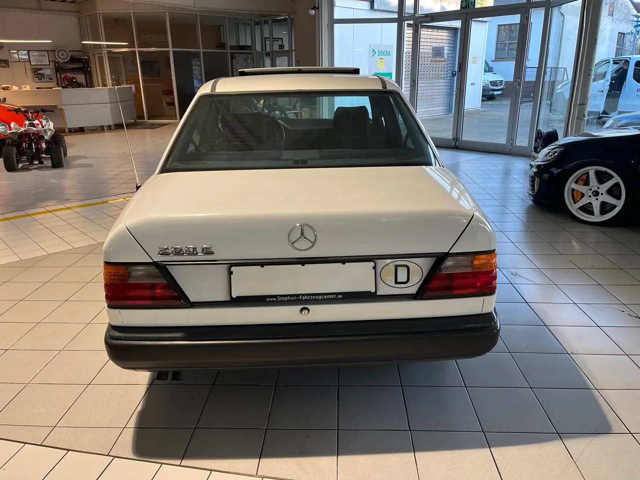 Mercedes-Benz 260 E aus 1.Hand,,Original-Zustand“ Oldtimer.., foto 6