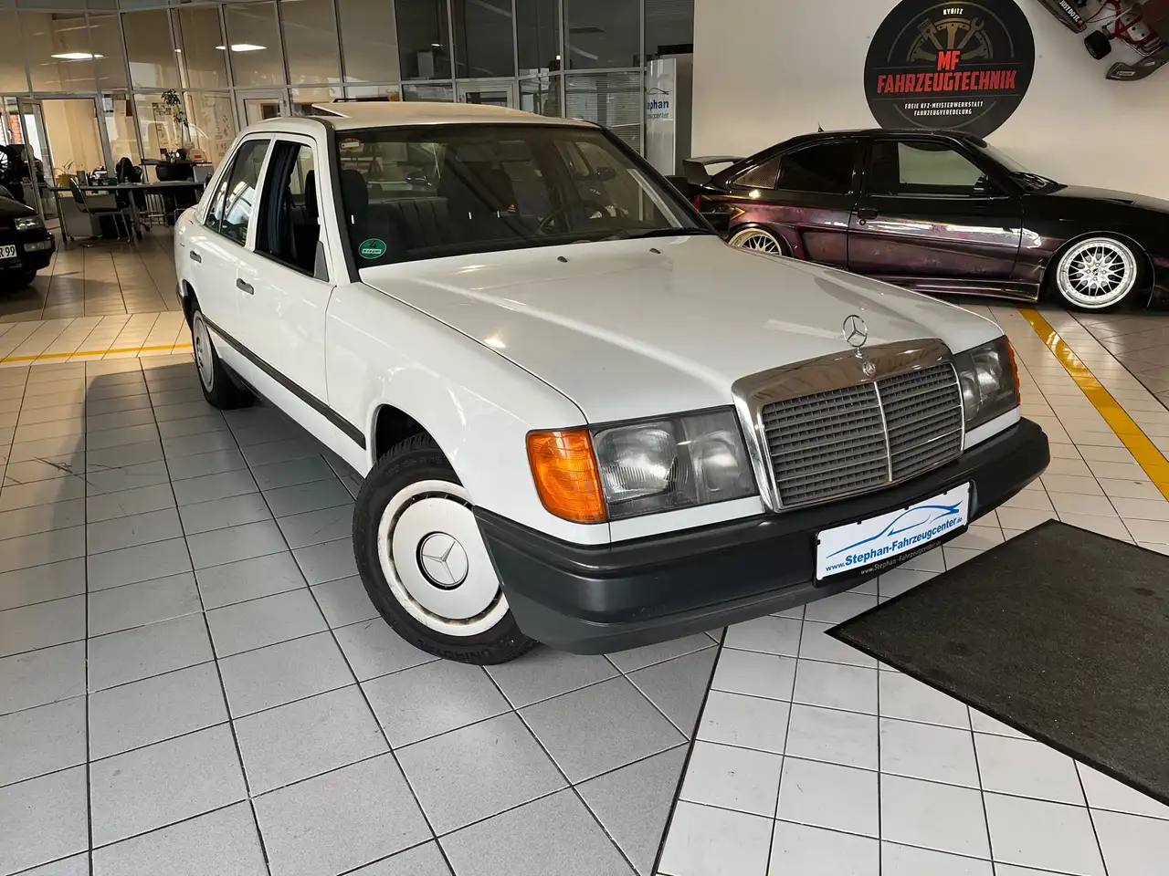 Mercedes-Benz 260