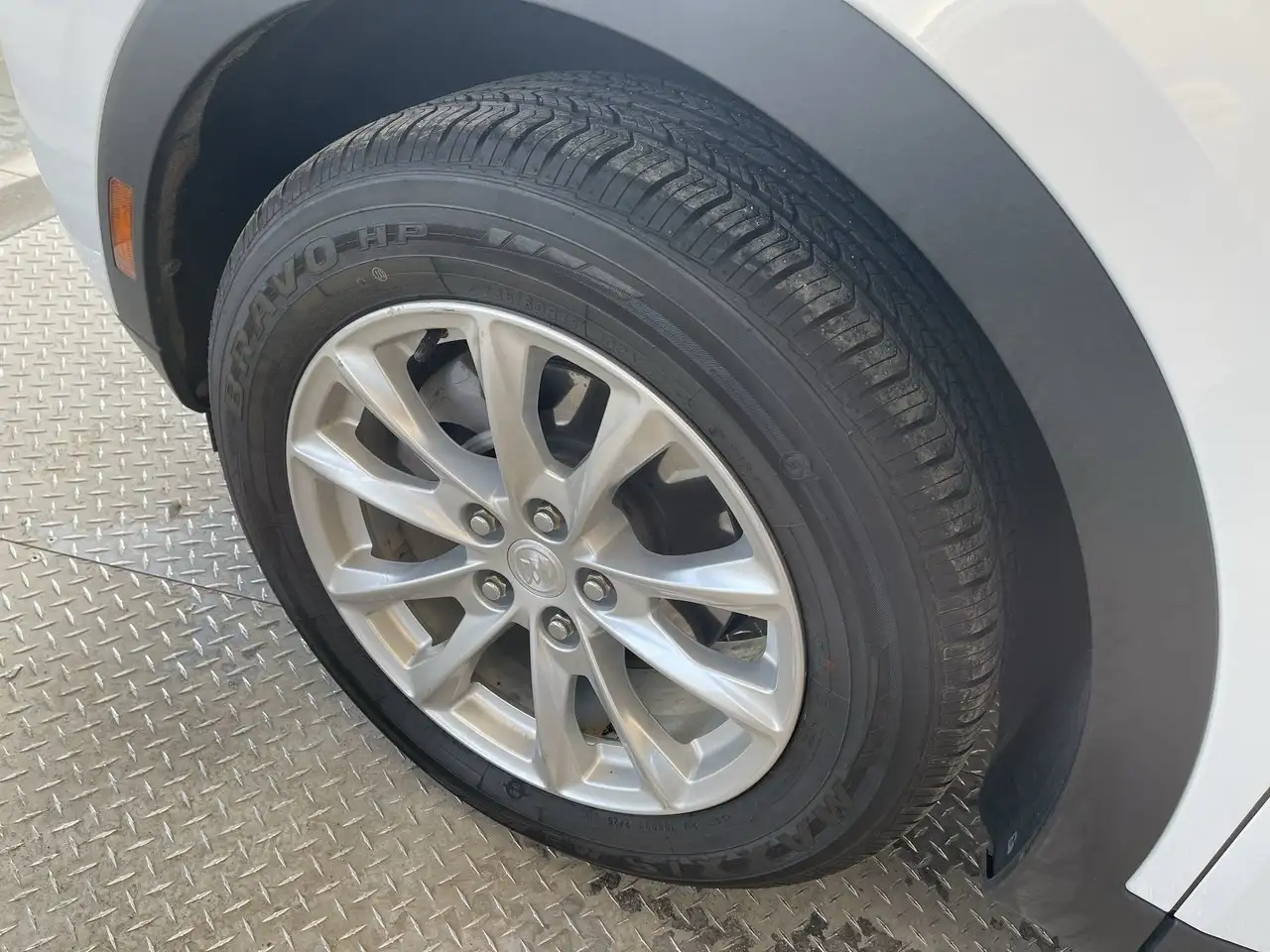Buick Envision снимка Buick Envision