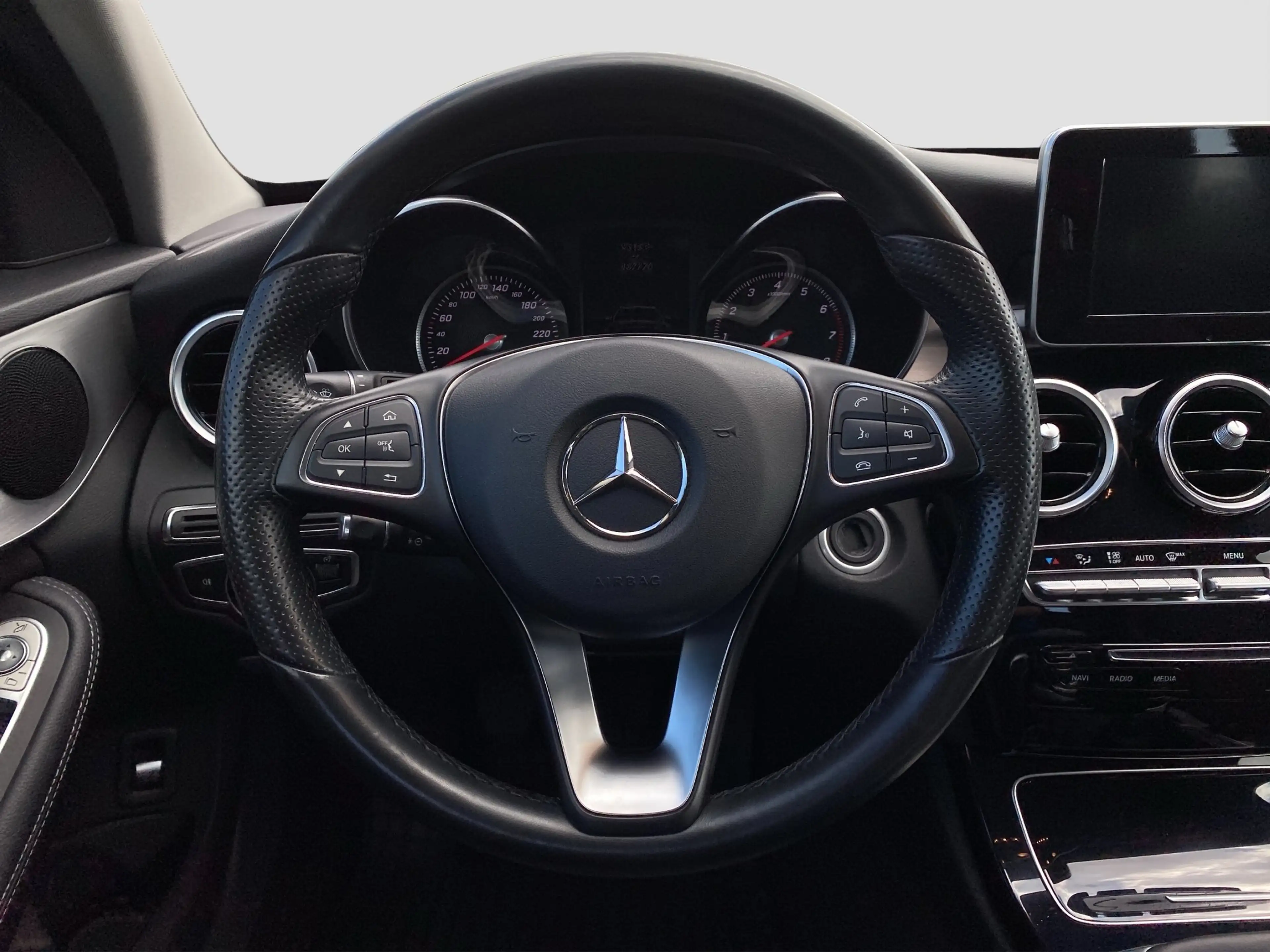 Mercedes-Benz C 200 T Avantgarde LED Navi ParkAss — photo 12