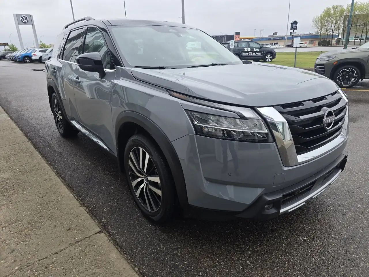 Nissan Pathfinder снимка Nissan Pathfinder