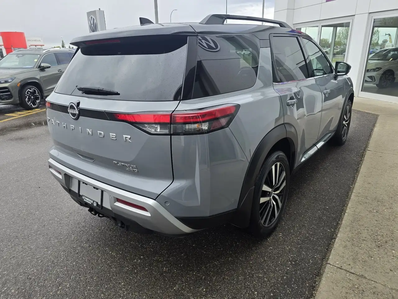 Nissan Pathfinder снимка Nissan Pathfinder