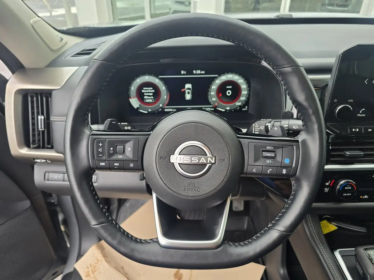 Nissan Pathfinder снимка Nissan Pathfinder