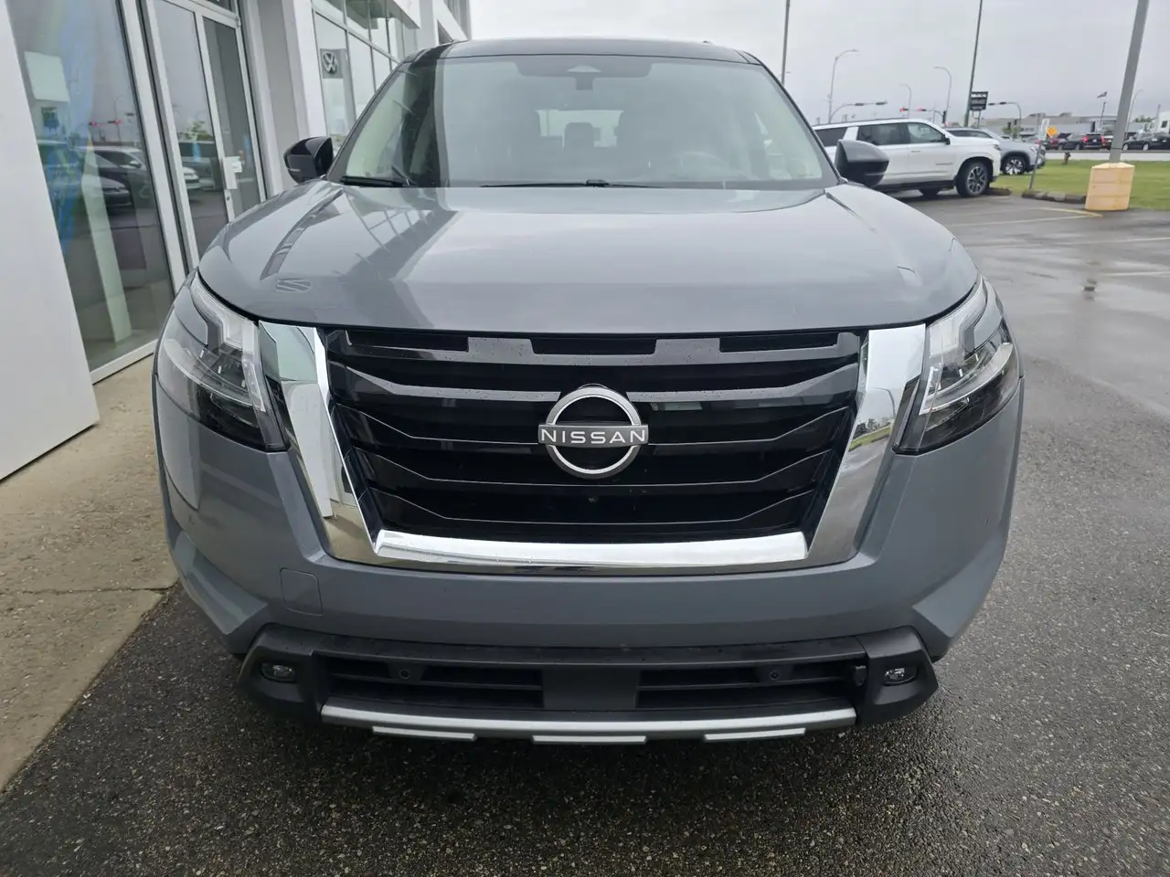 Nissan Pathfinder снимка Nissan Pathfinder