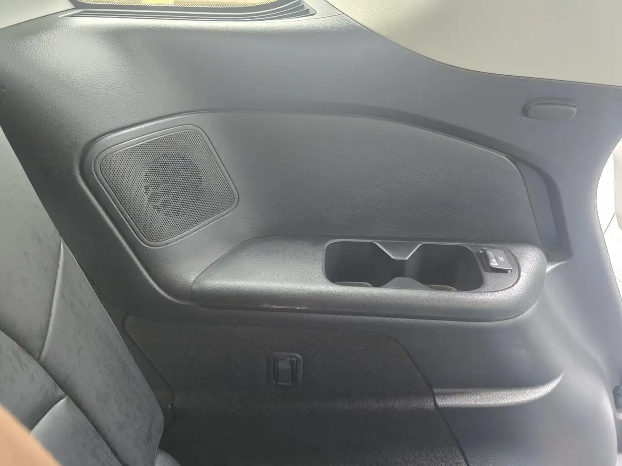 Nissan Pathfinder снимка Nissan Pathfinder