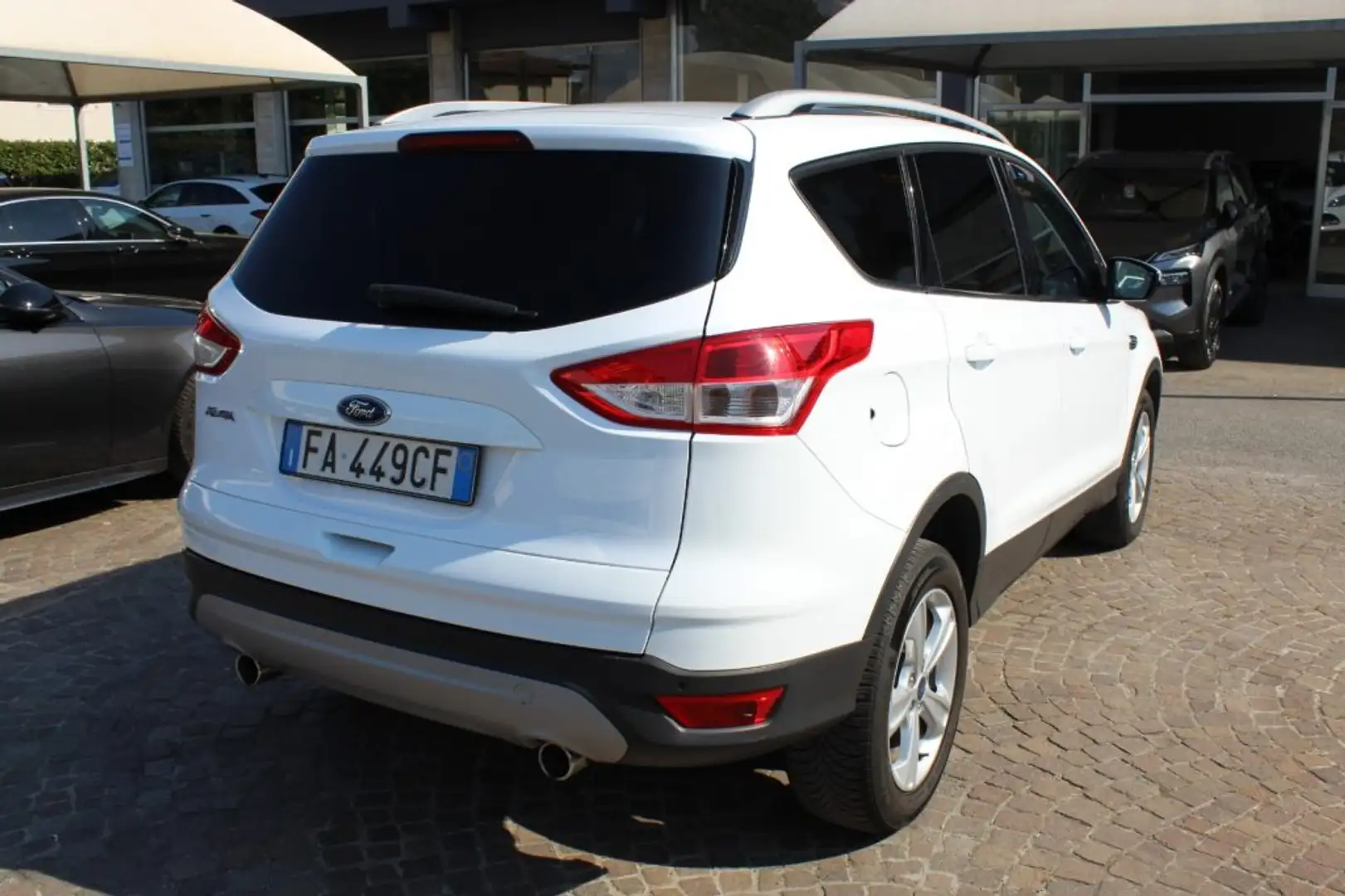 Ford Kuga 2.0 TDCI 120CV Titanium EURO 6 Bianco - 2