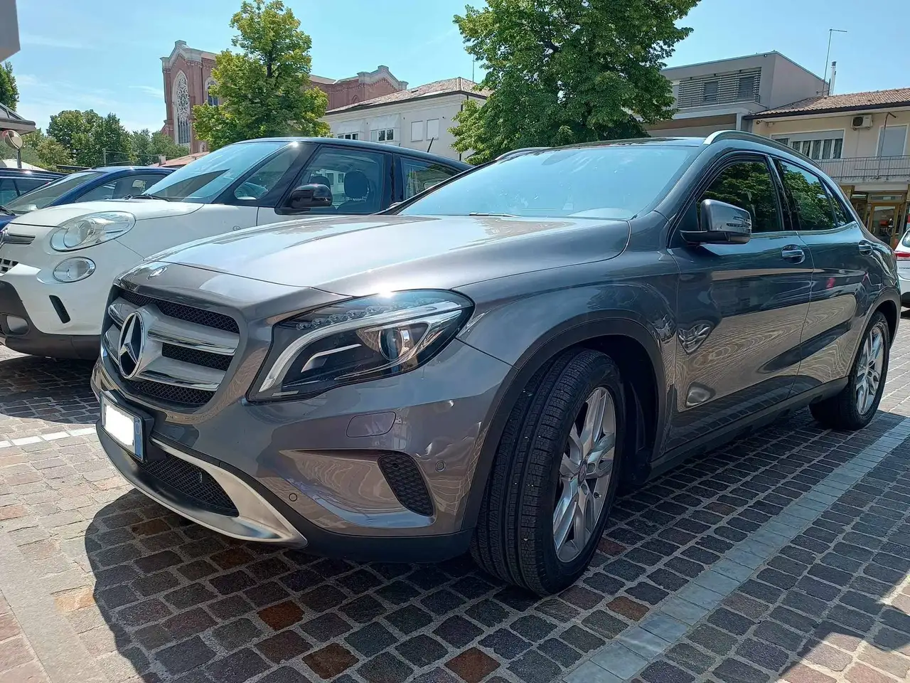 Mercedes-Benz GLA 220