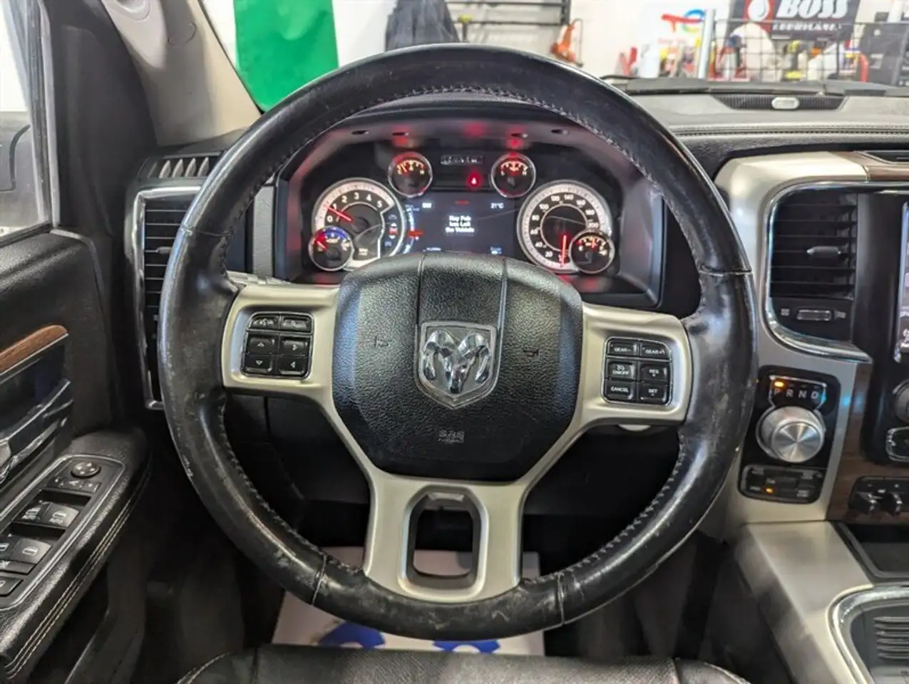 RAM 1500 снимка RAM 1500