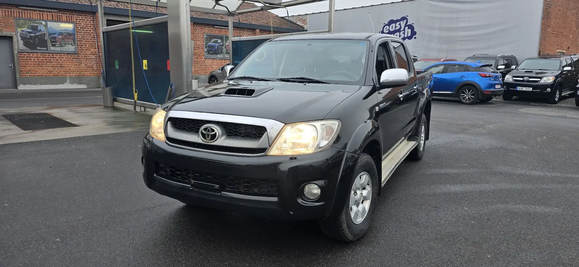 Toyota Hilux 2.5 D-4D 4WD S - 2