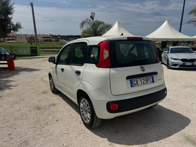 Fiat Panda view 3