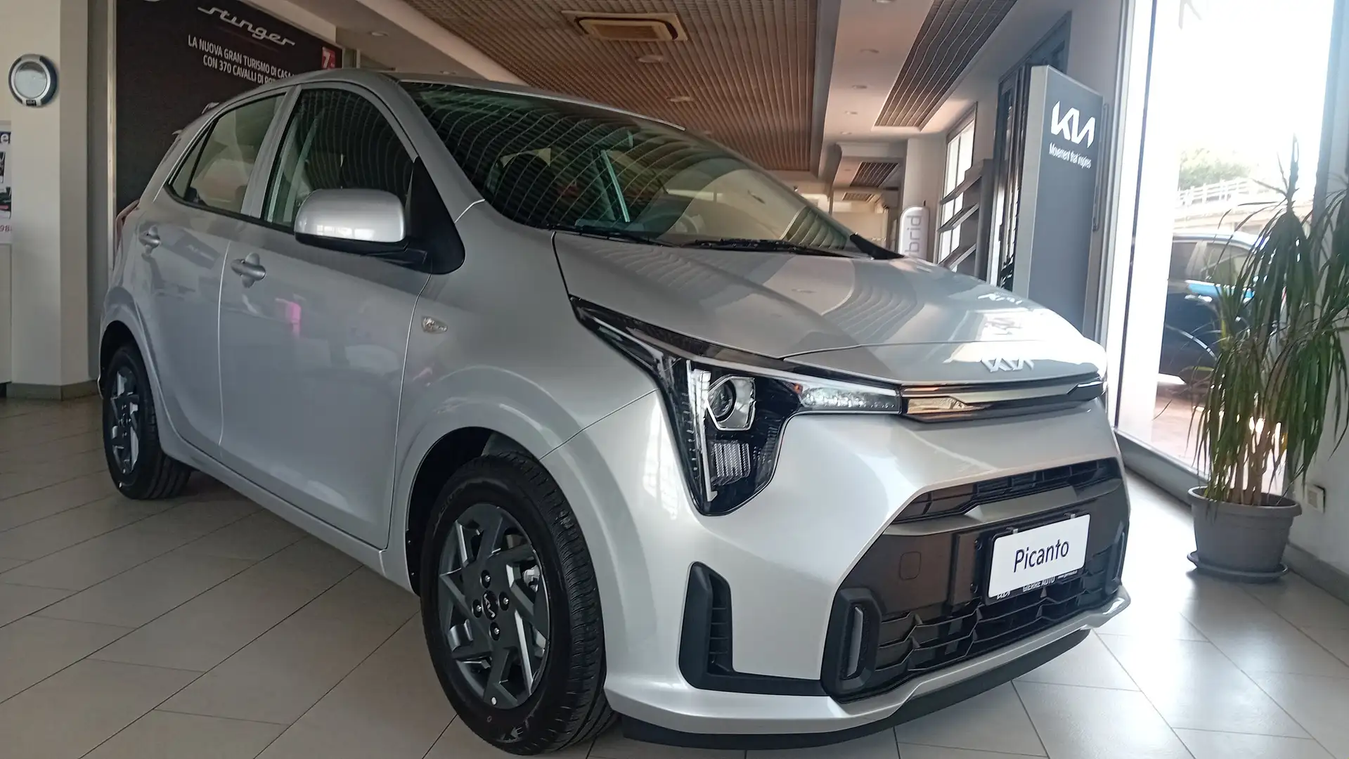 Kia Picanto Picanto 1.0 mpi Urban KM0 Gris - 1