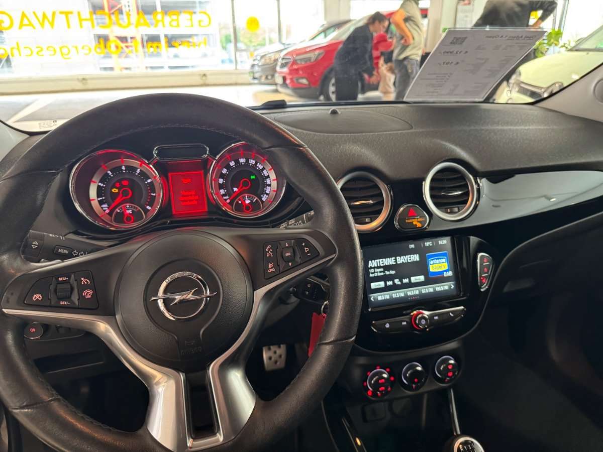 Opel Adam
