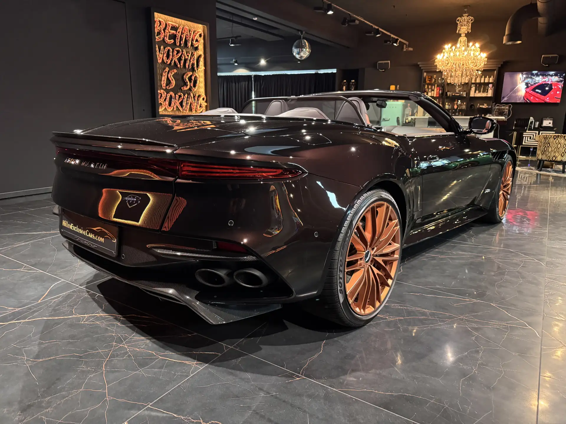 애스턴마틴 DBS Coupe 2020 블랙 사진 7