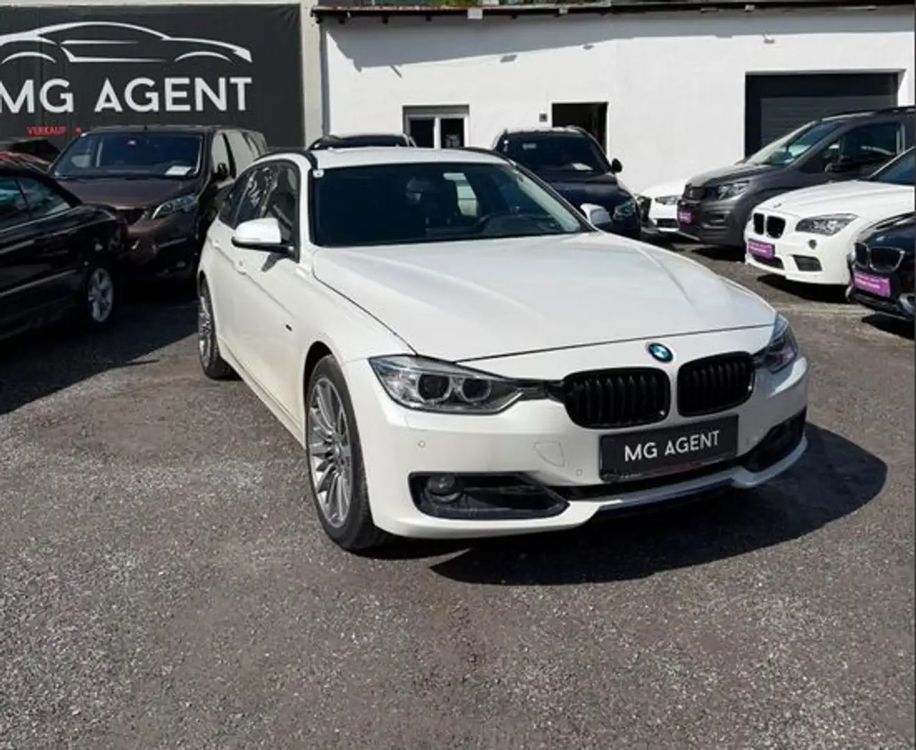 BMW 320 i Touring Weiß - 1