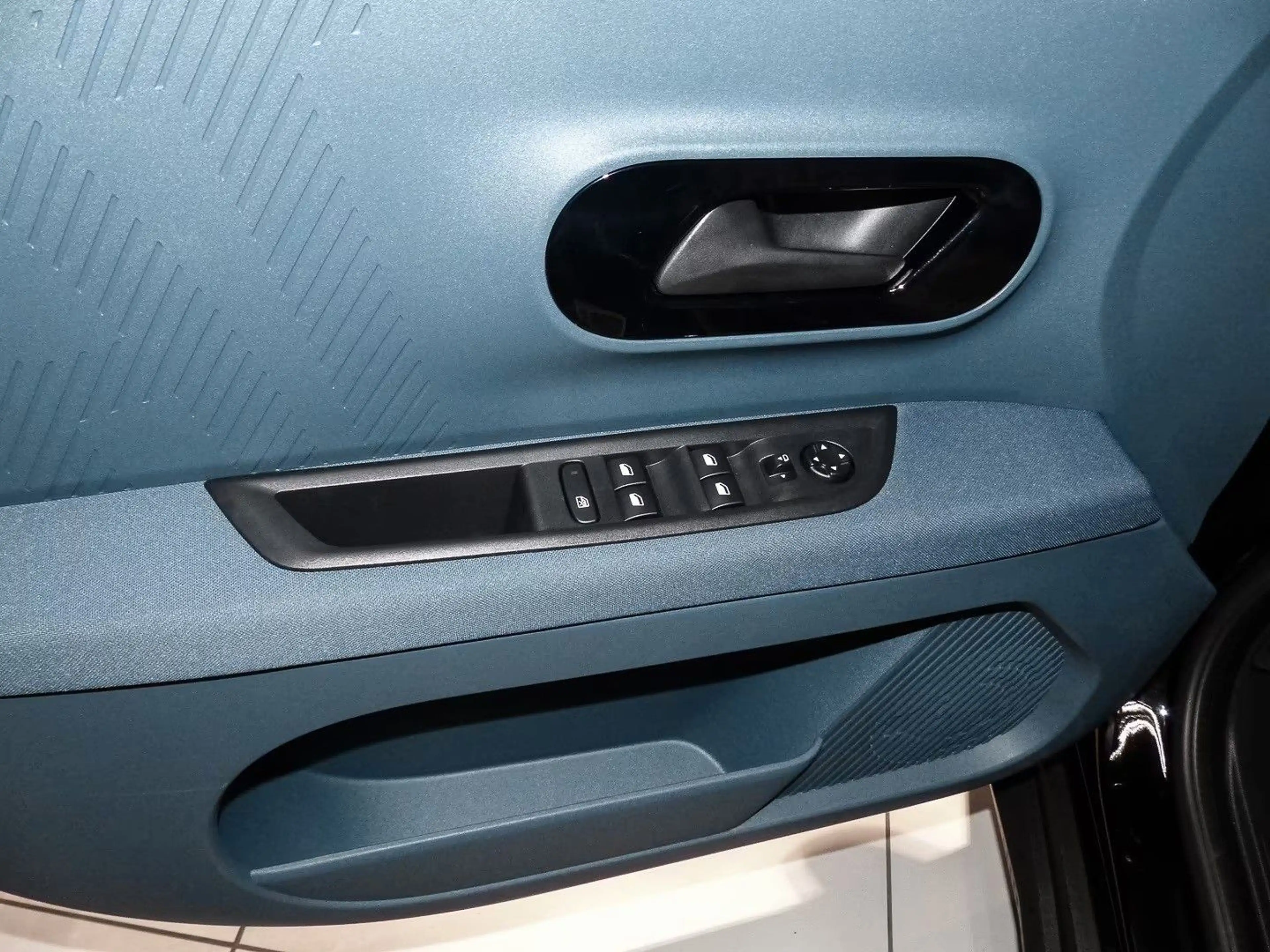 Fiat Grande Panda La Prima,FÖRDERFÄHIG,WP,Navi,Kamera — photo 9