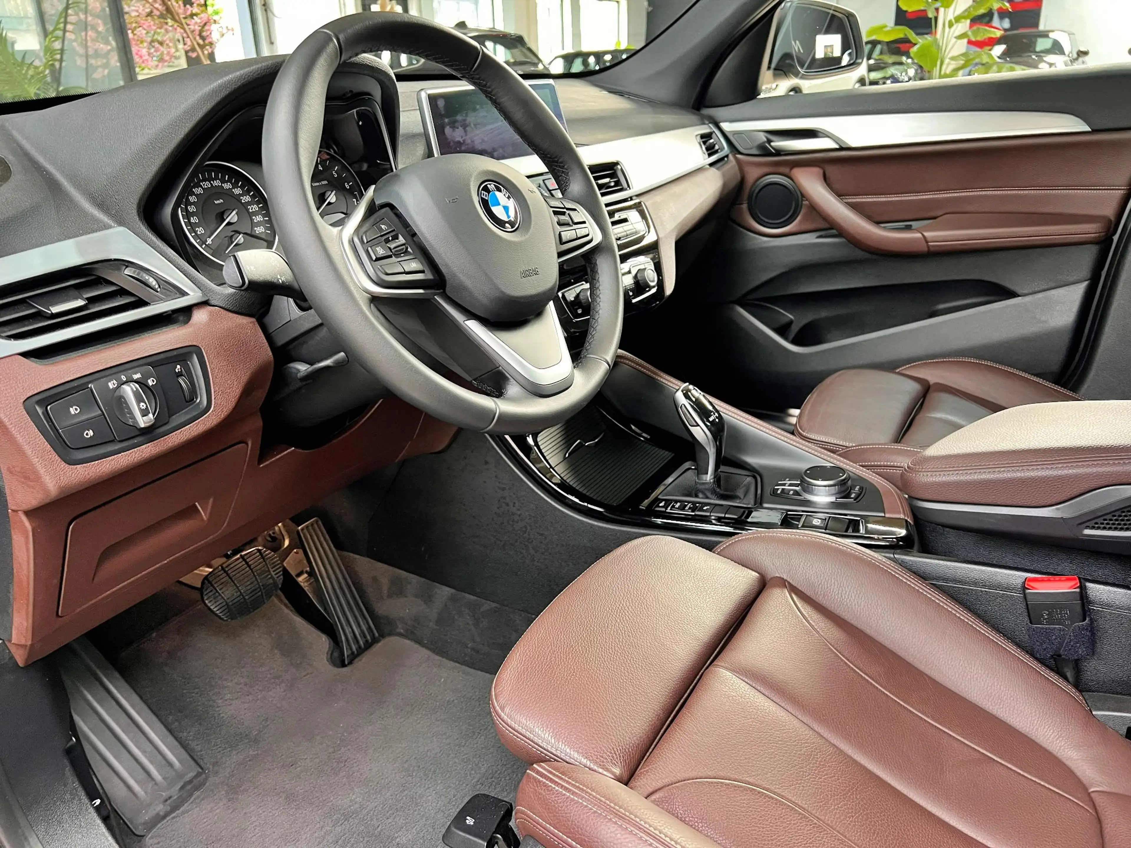 BMW X1 sDrive20i High Executive xLine | Panoramadak | LED — photo 6