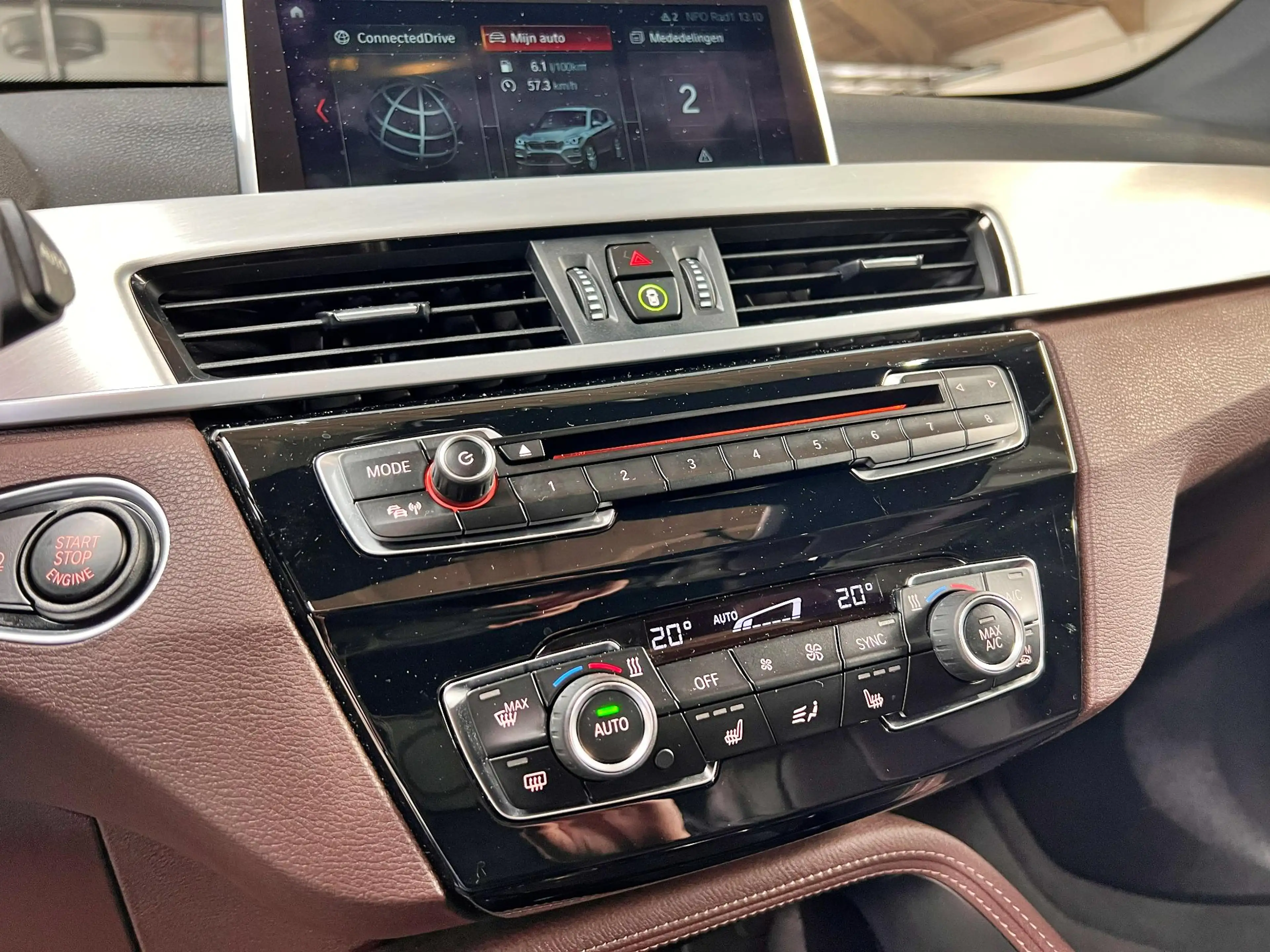 BMW X1 sDrive20i High Executive xLine | Panoramadak | LED — photo 23