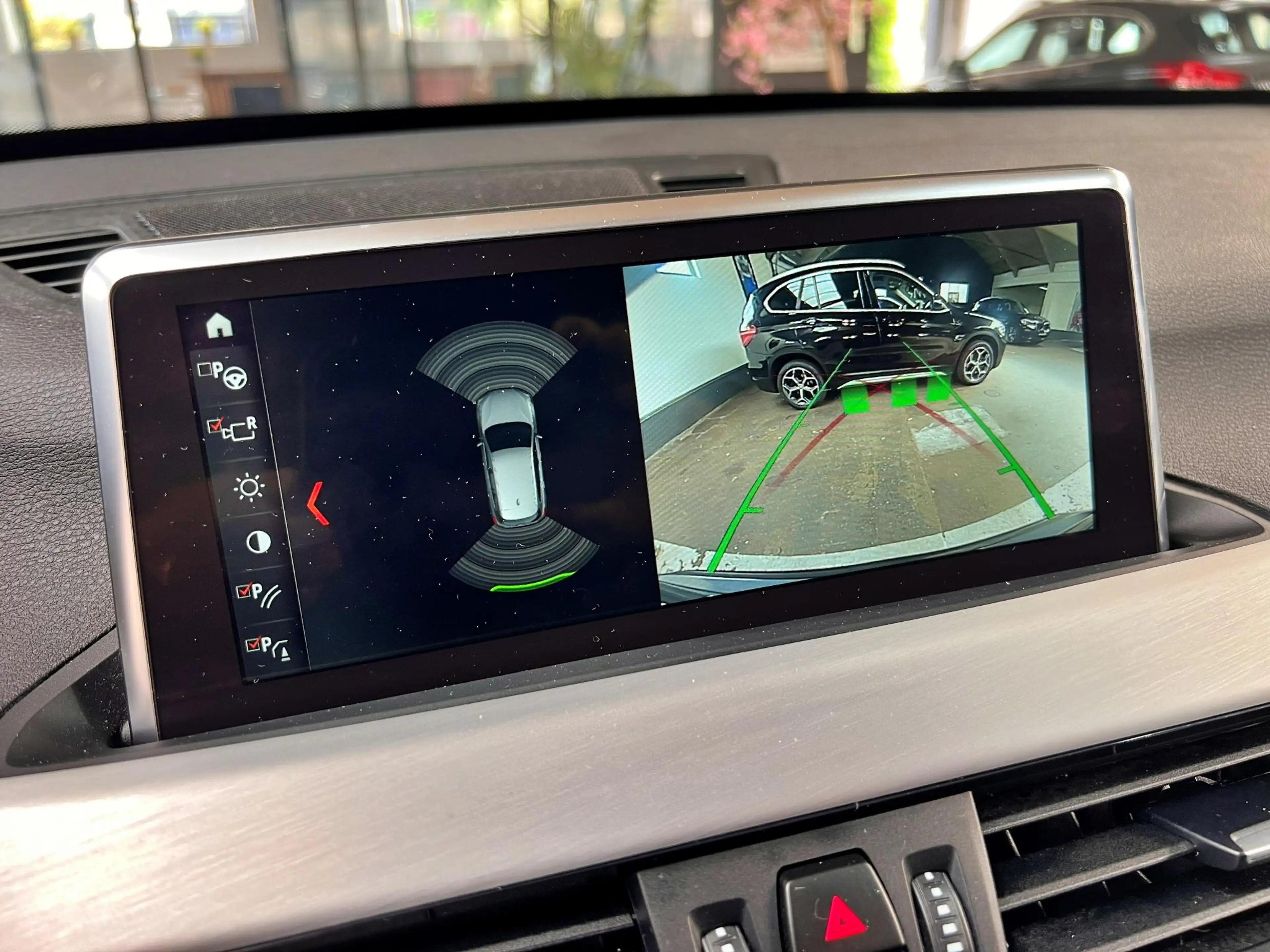 BMW X1 sDrive20i High Executive xLine | Panoramadak | LED — photo 13