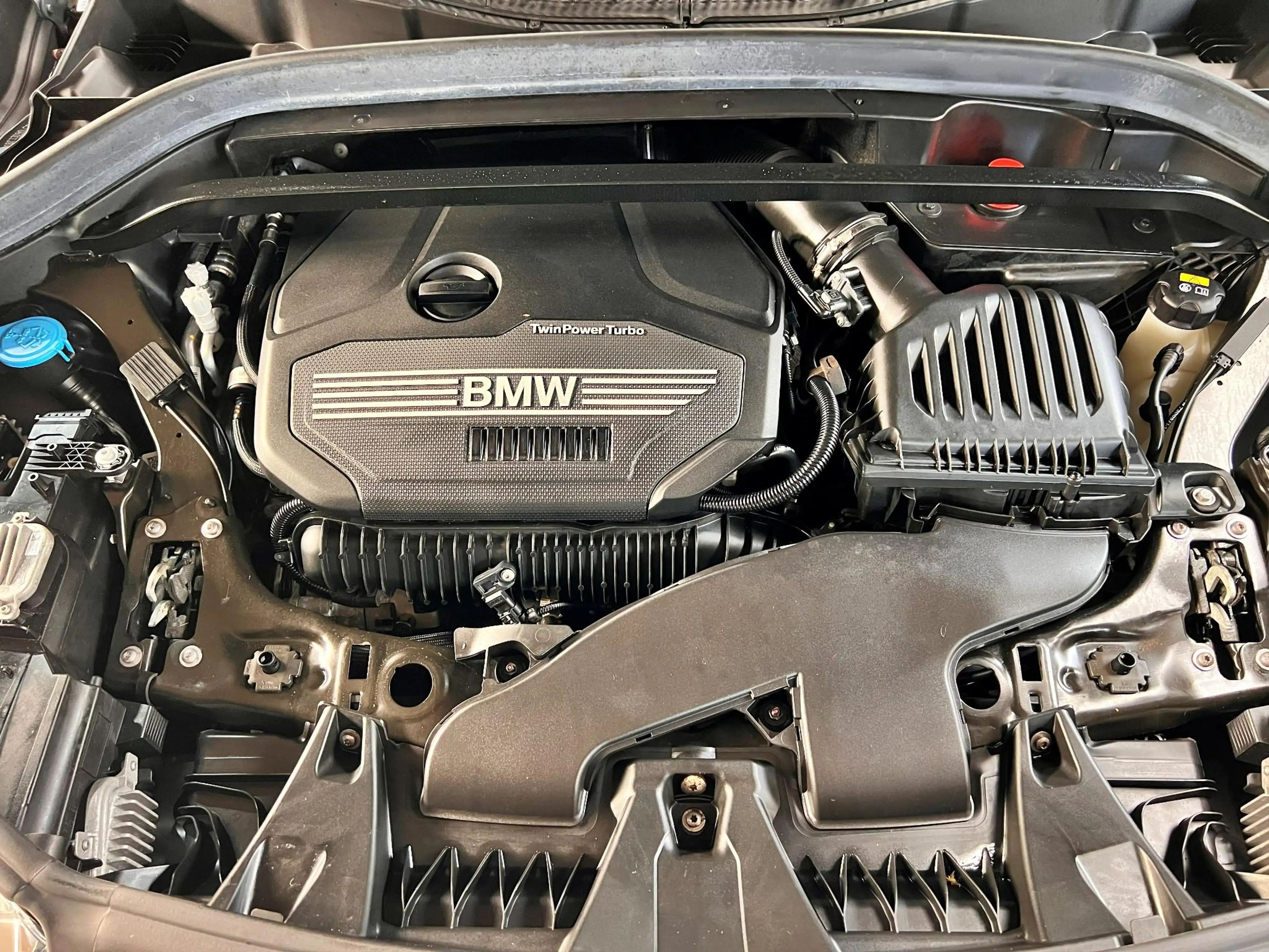 BMW X1 sDrive20i High Executive xLine | Panoramadak | LED — photo 21