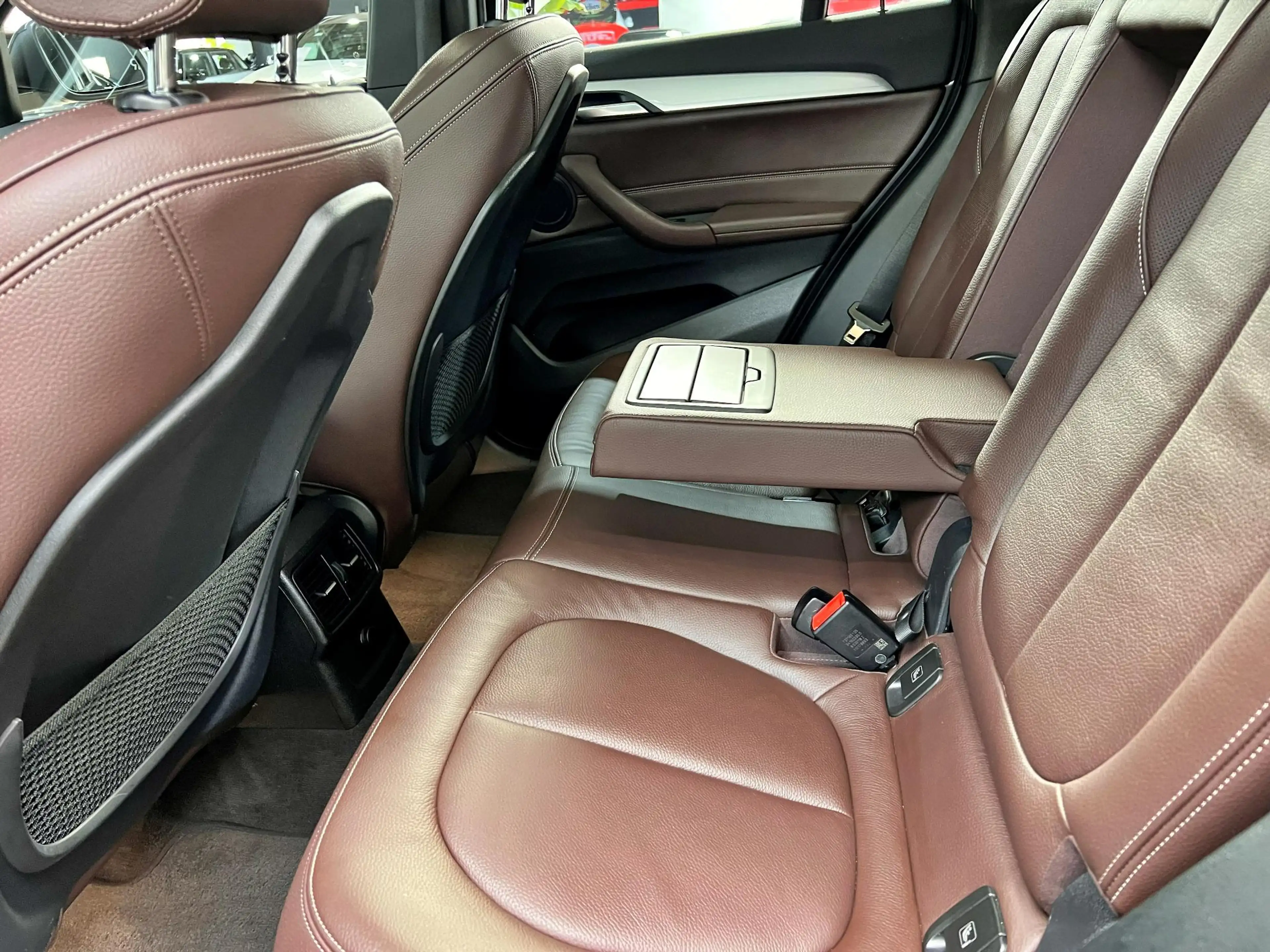 BMW X1 sDrive20i High Executive xLine | Panoramadak | LED — photo 16