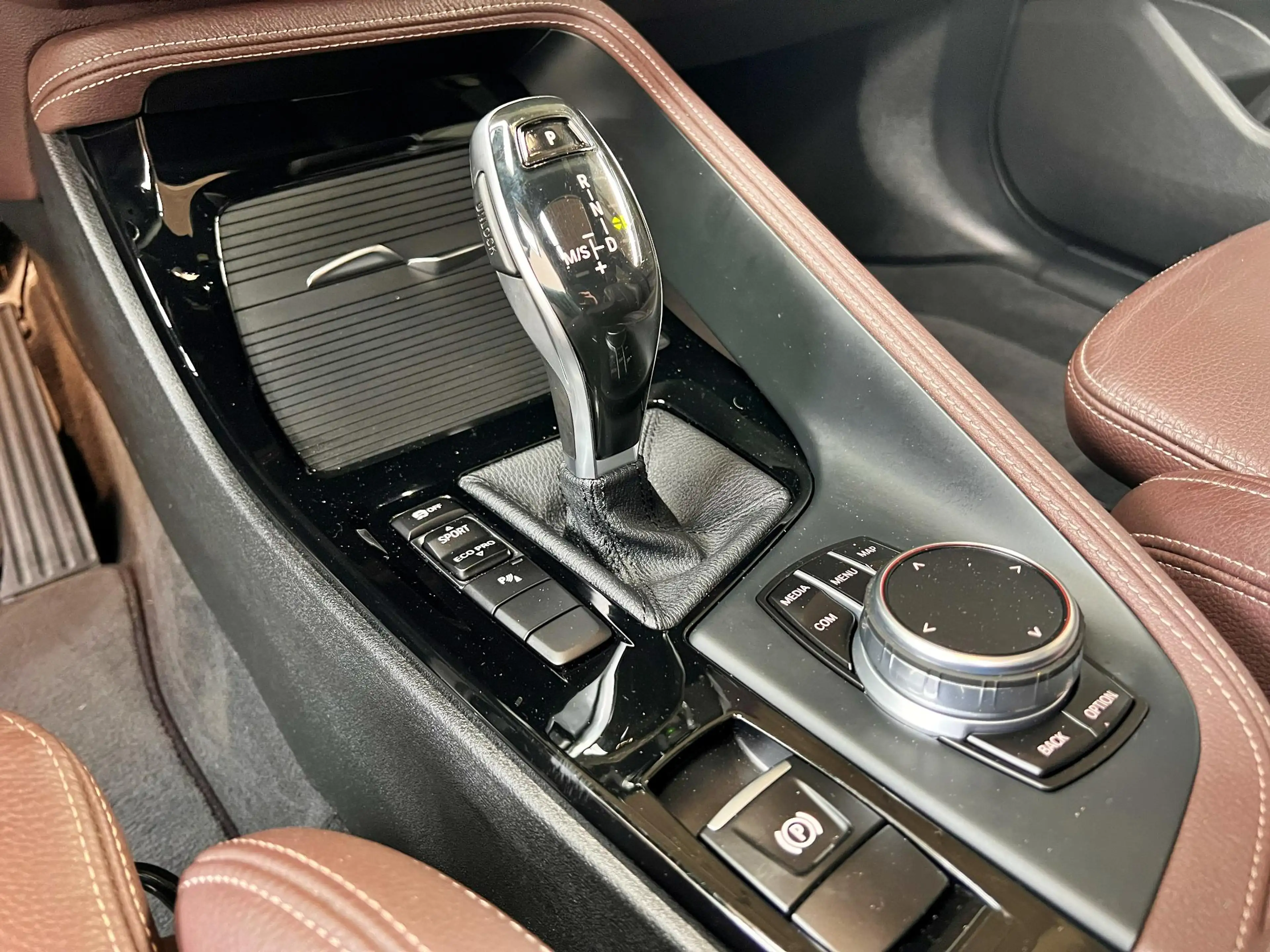 BMW X1 sDrive20i High Executive xLine | Panoramadak | LED — photo 24