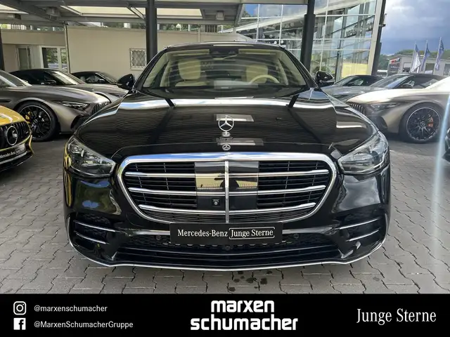 Mercedes-Benz S-Class view 2