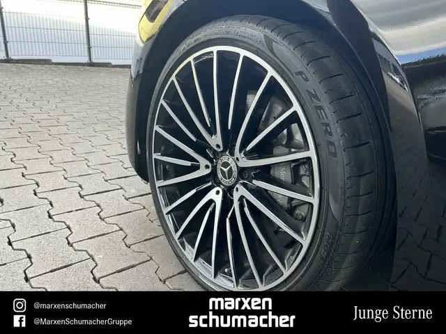 Mercedes-Benz S-Class view 7