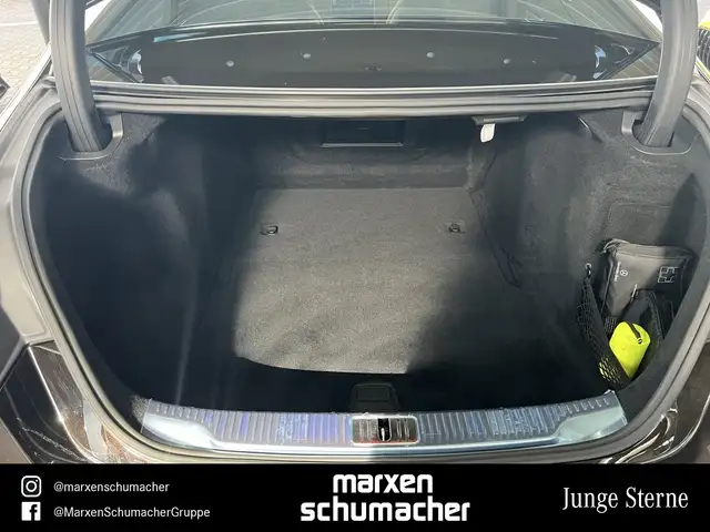 Mercedes-Benz S-Class view 13
