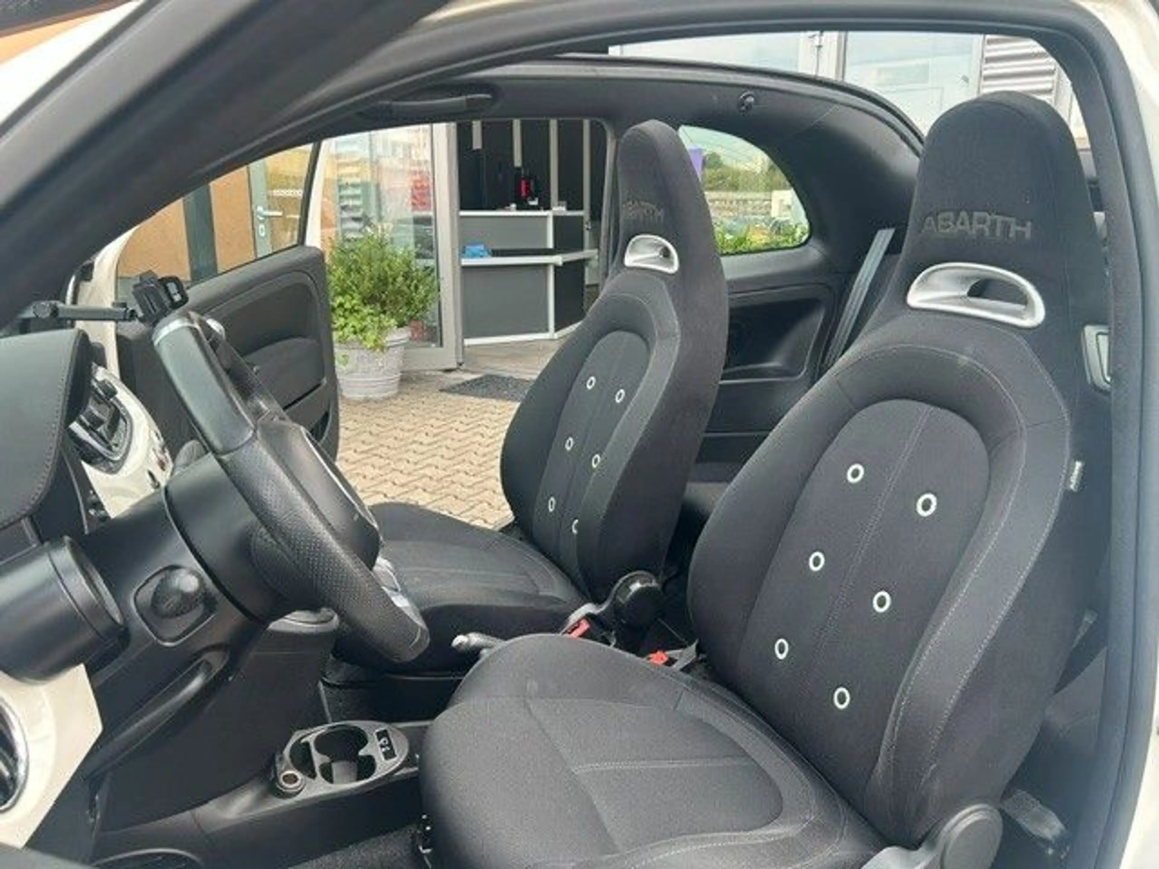 Abarth 500 Cabrio 595 — photo 13