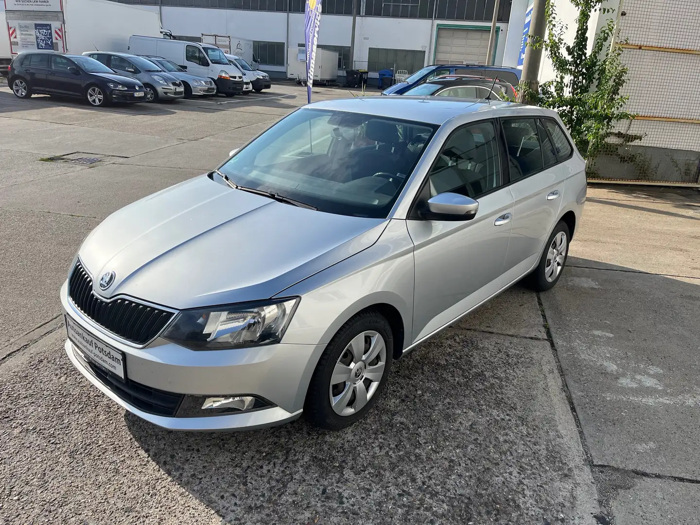 Skoda Fabia Ambition, Tempomat, PDC, Klima, 1. Hand Grau - 1