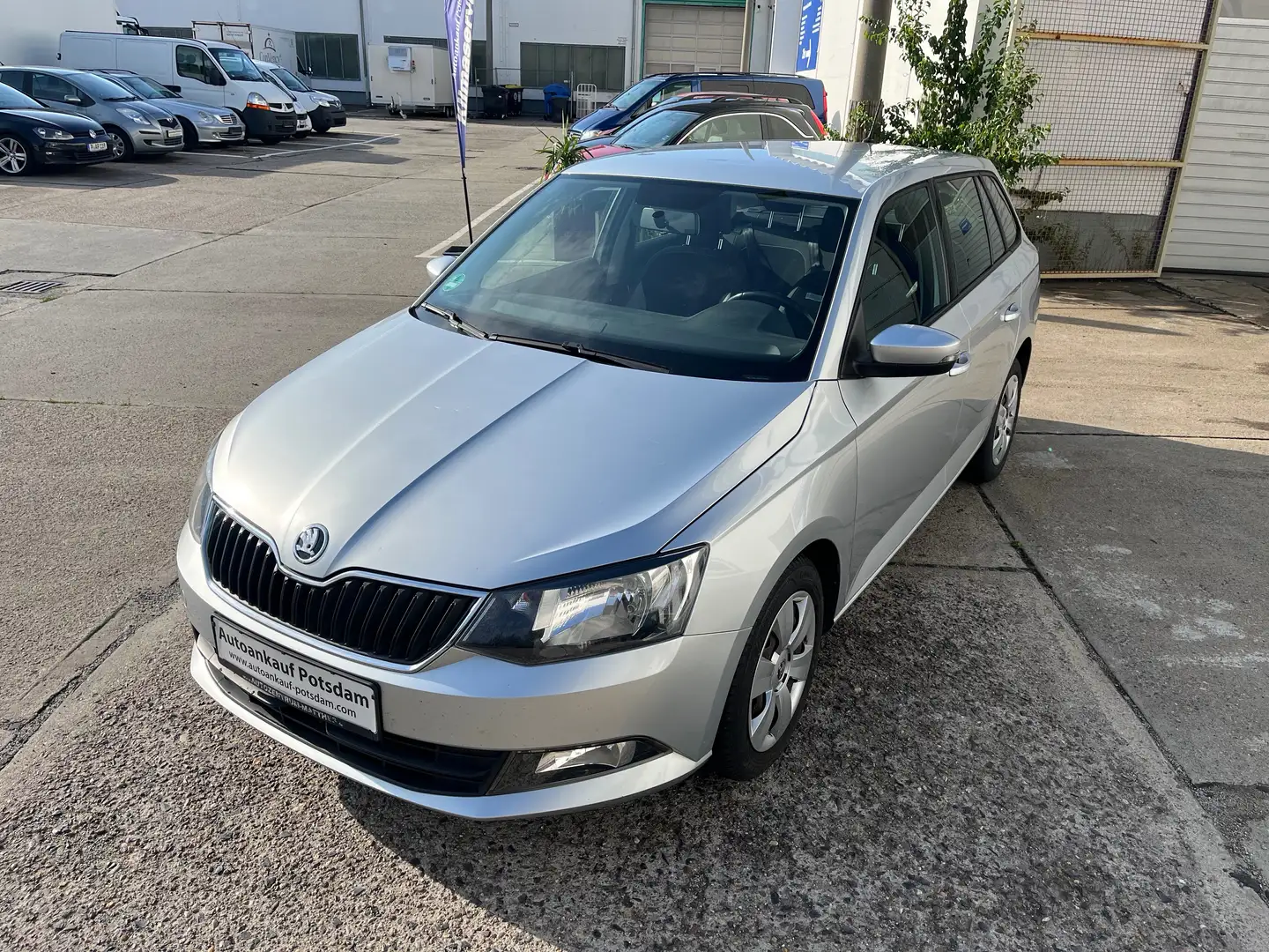 Skoda Fabia Ambition, Tempomat, PDC, Klima, 1. Hand Grau - 2