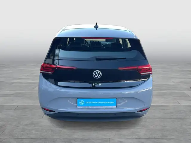 Volkswagen Id.3 view 4