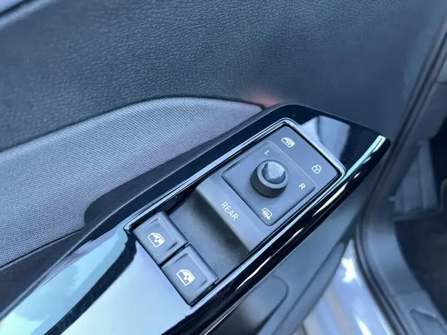 Volkswagen Id.3 view 17