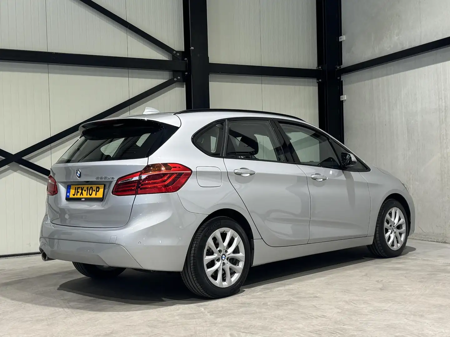 BMW 225 2-serie Active Tourer 225xe iPerformance Business Grigio - 2