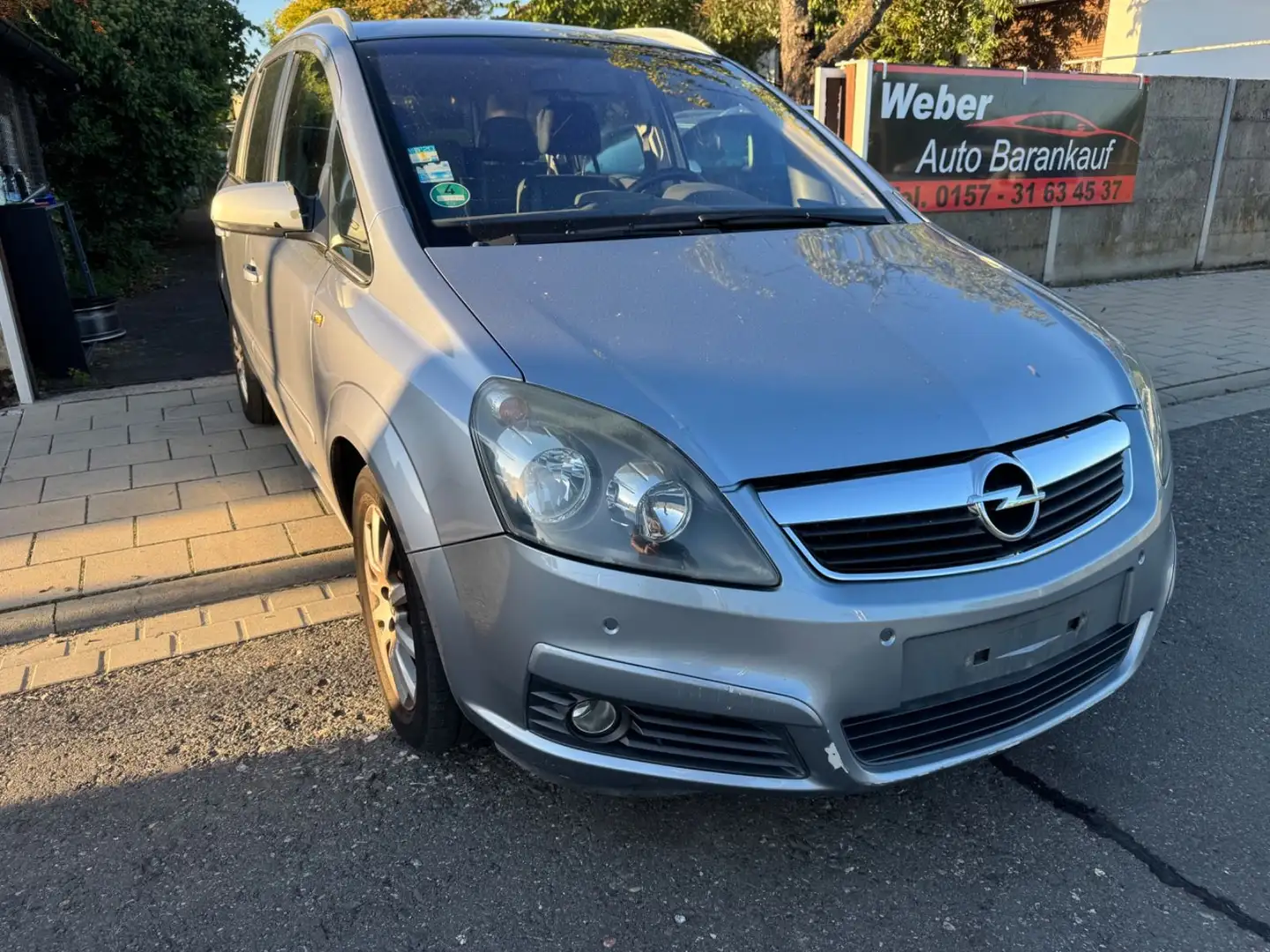 Opel Zafira B Edition*AUTOMATIK*AHK*130TKM* Grau - 1