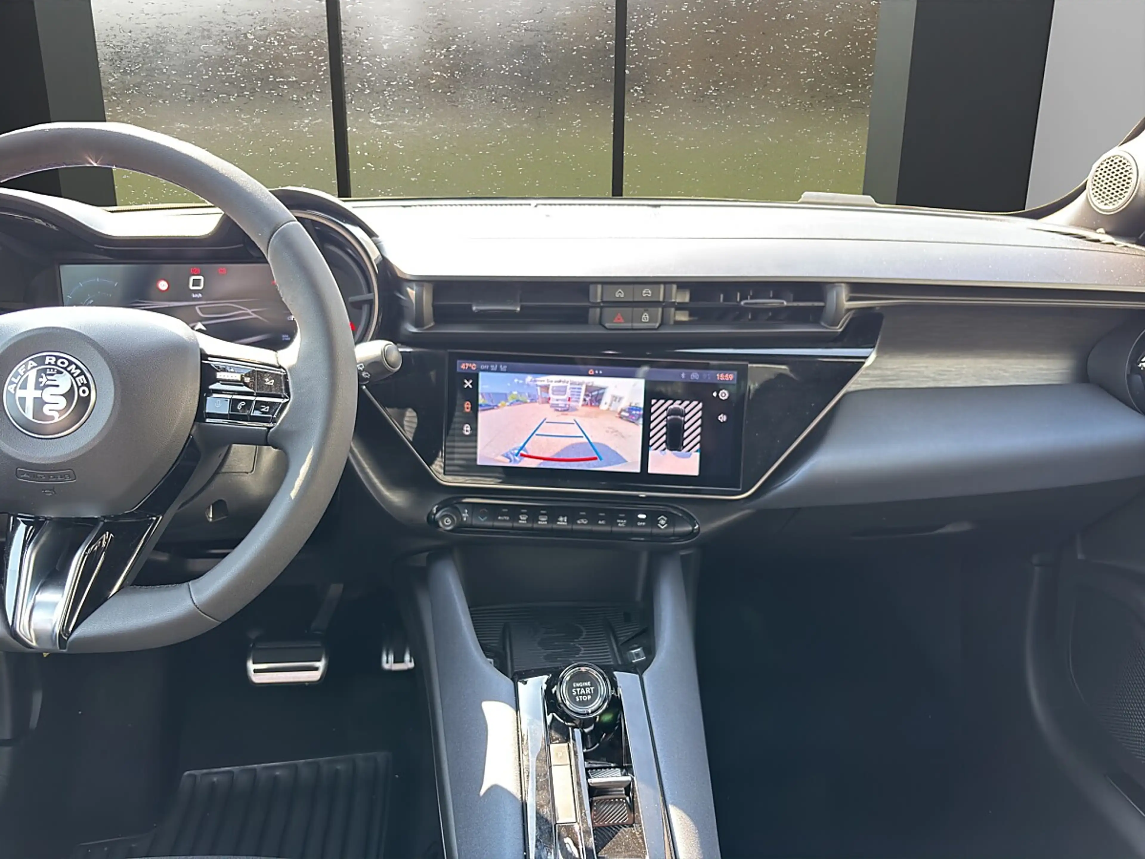 Alfa Romeo Junior Ibrida Sprint 1.2 MHEV e-DCT6 — photo 8