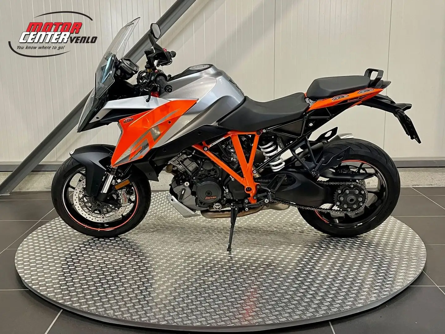 KTM 1290 Super Duke GT - 2