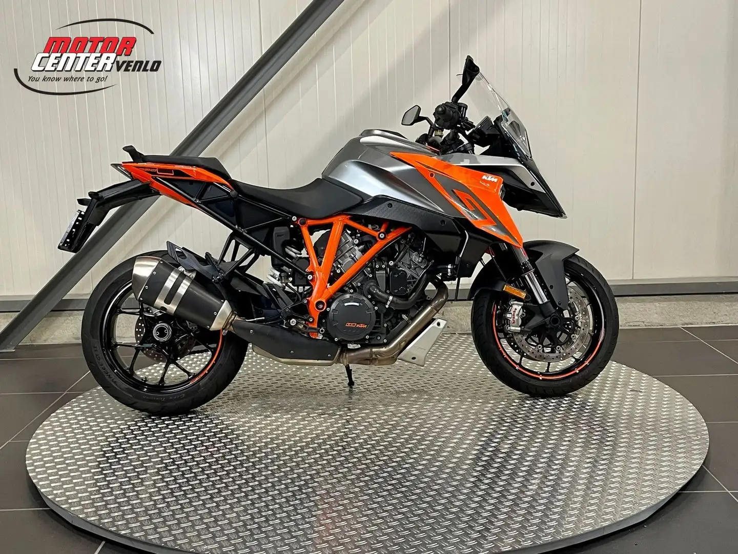 KTM 1290 Super Duke GT - 1