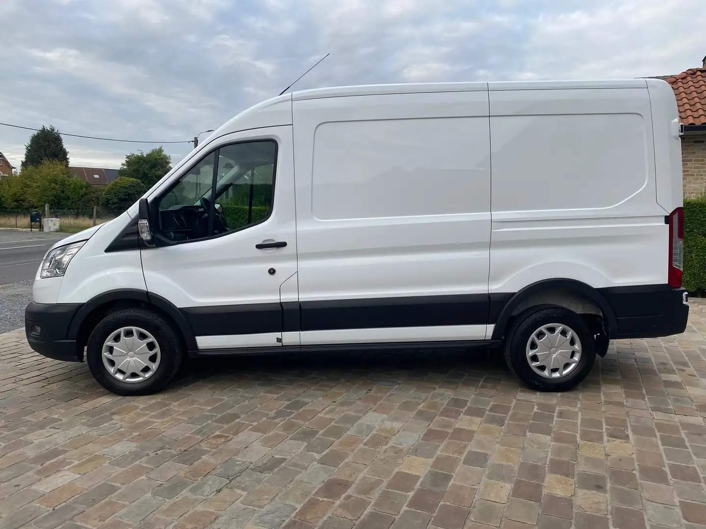 Ford Transit 22150 excl L2H2 Lkw VA Autm. Trend Blanc - 1