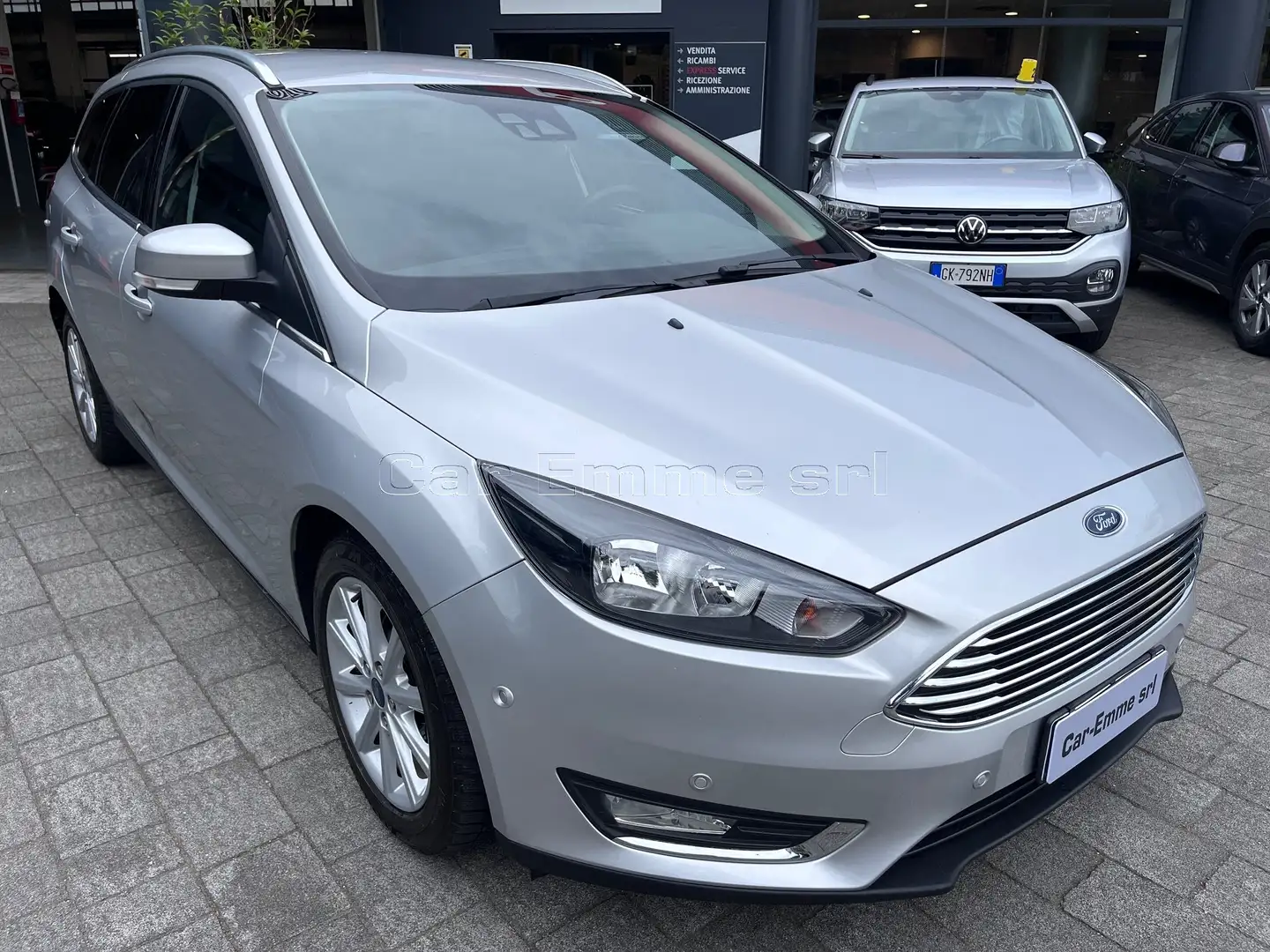 Ford Focus SW 1.5 tdci Titanium Navi Plateado - 1