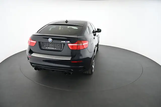 BMW X6 M view 12