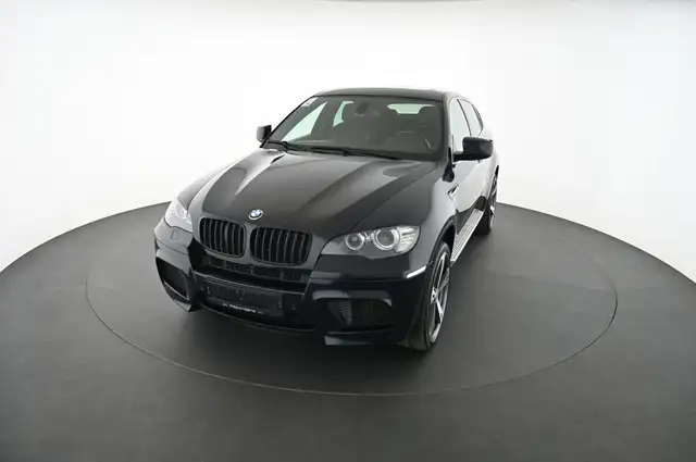 BMW X6 M view 11