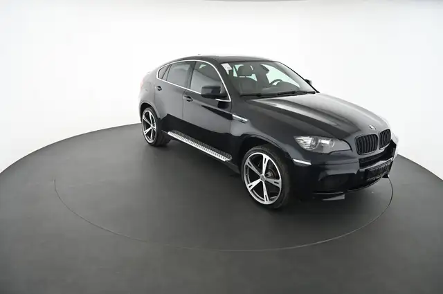 BMW X6 M view 10