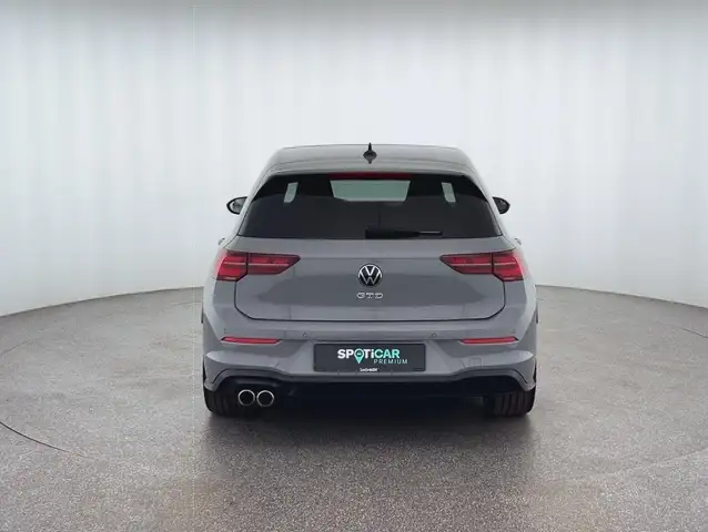 Volkswagen Golf view 4