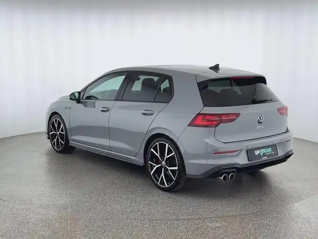 Volkswagen Golf view 5