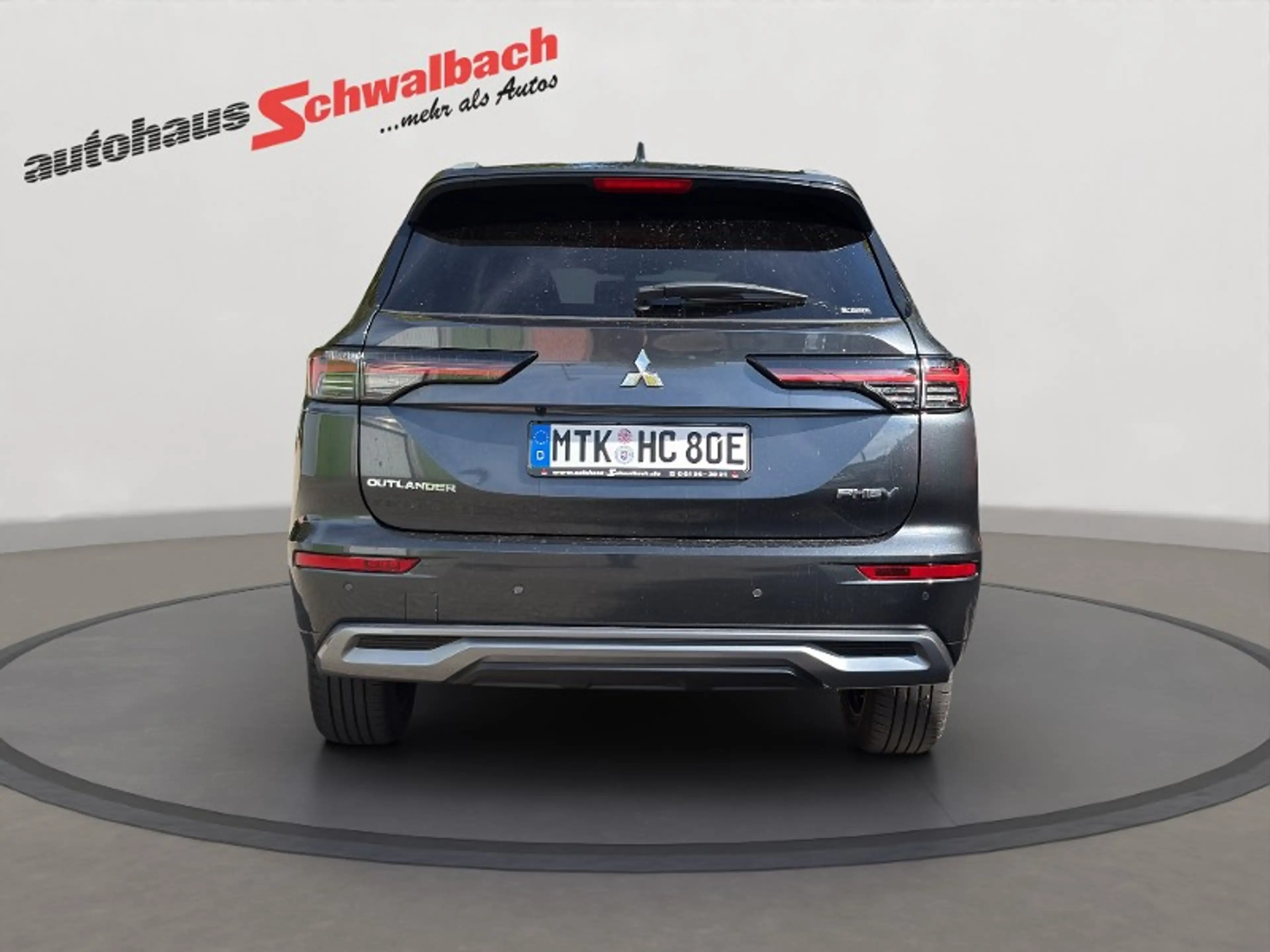 Mitsubishi Outlander 2.4L PHEV Diamant — photo 5