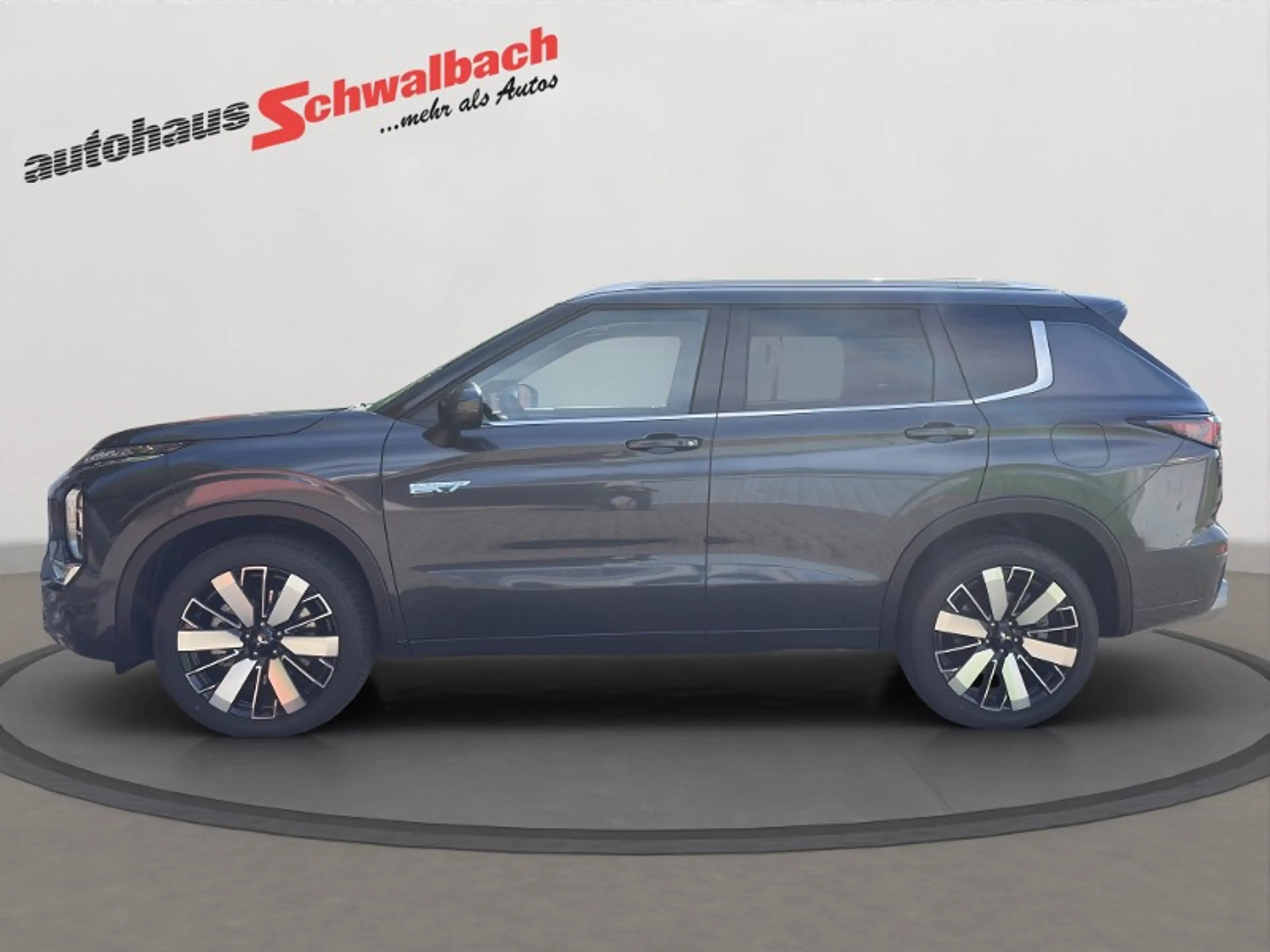 Mitsubishi Outlander 2.4L PHEV Diamant — photo 3