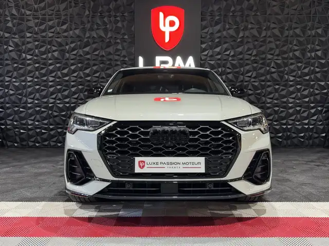 Audi Q3 view 2