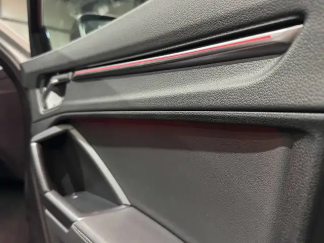 Audi Q3 view 17